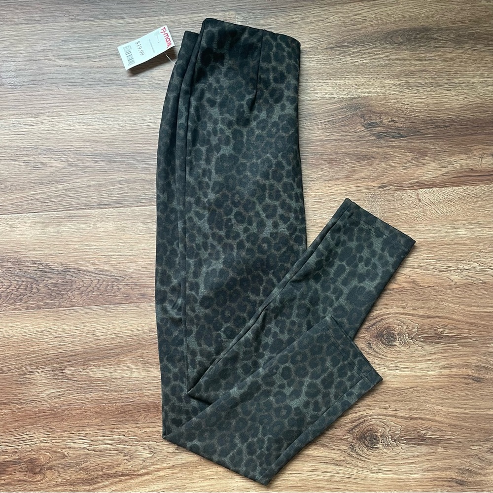 NWT Calvin Klein Size 2 Leopard Pants